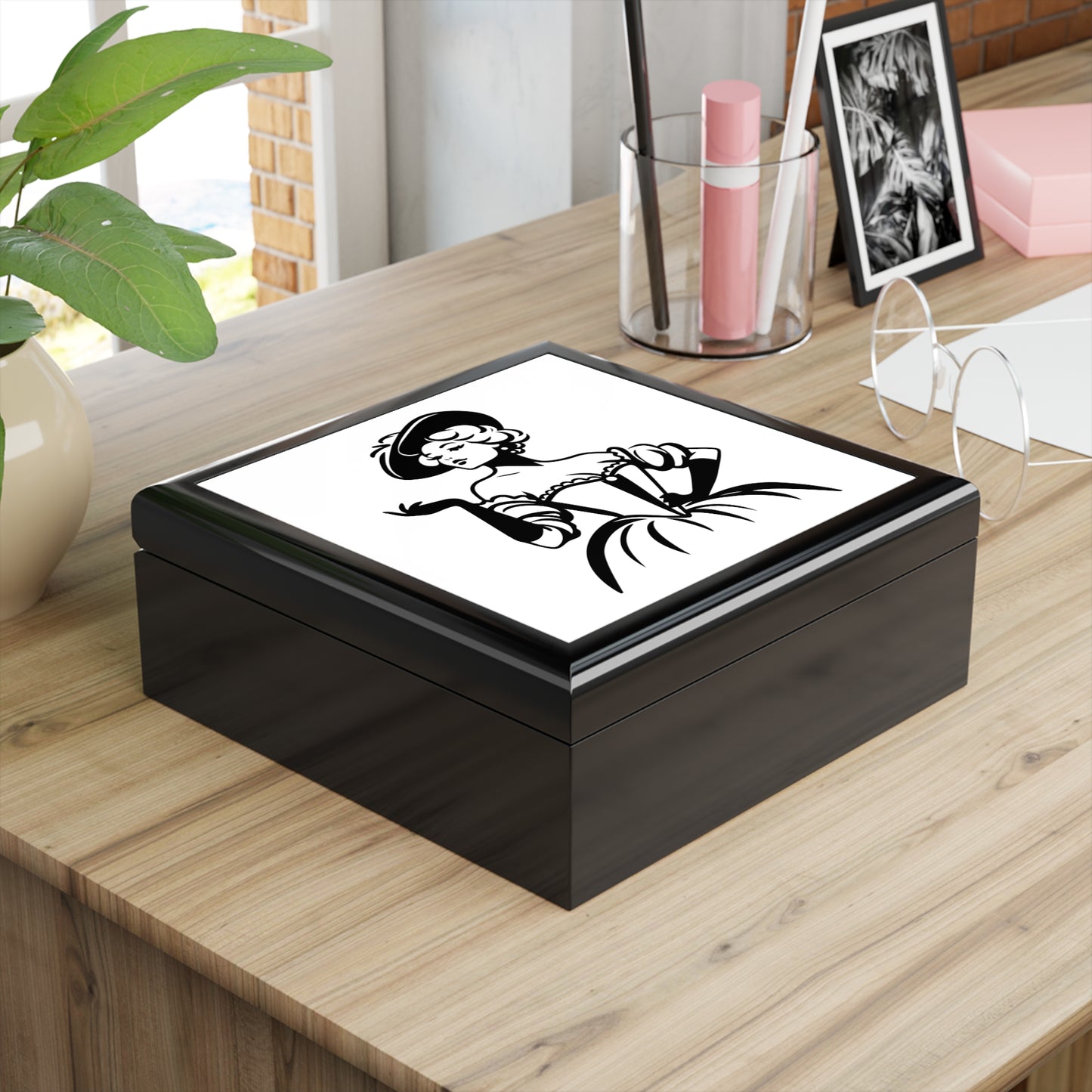 Elegant Lady Glossy Jewelry Box