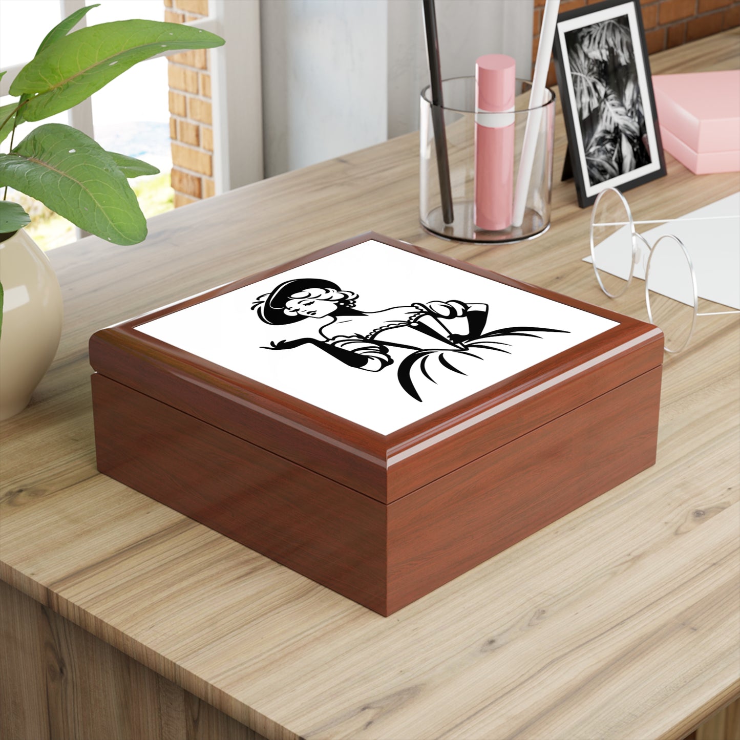 Elegant Lady Glossy Jewelry Box